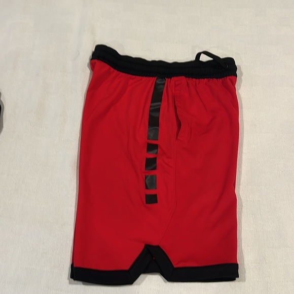 Nike red elite shorts - Picture 5 of 5